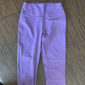 Peloton Lilac Capri Leggings Sz Small